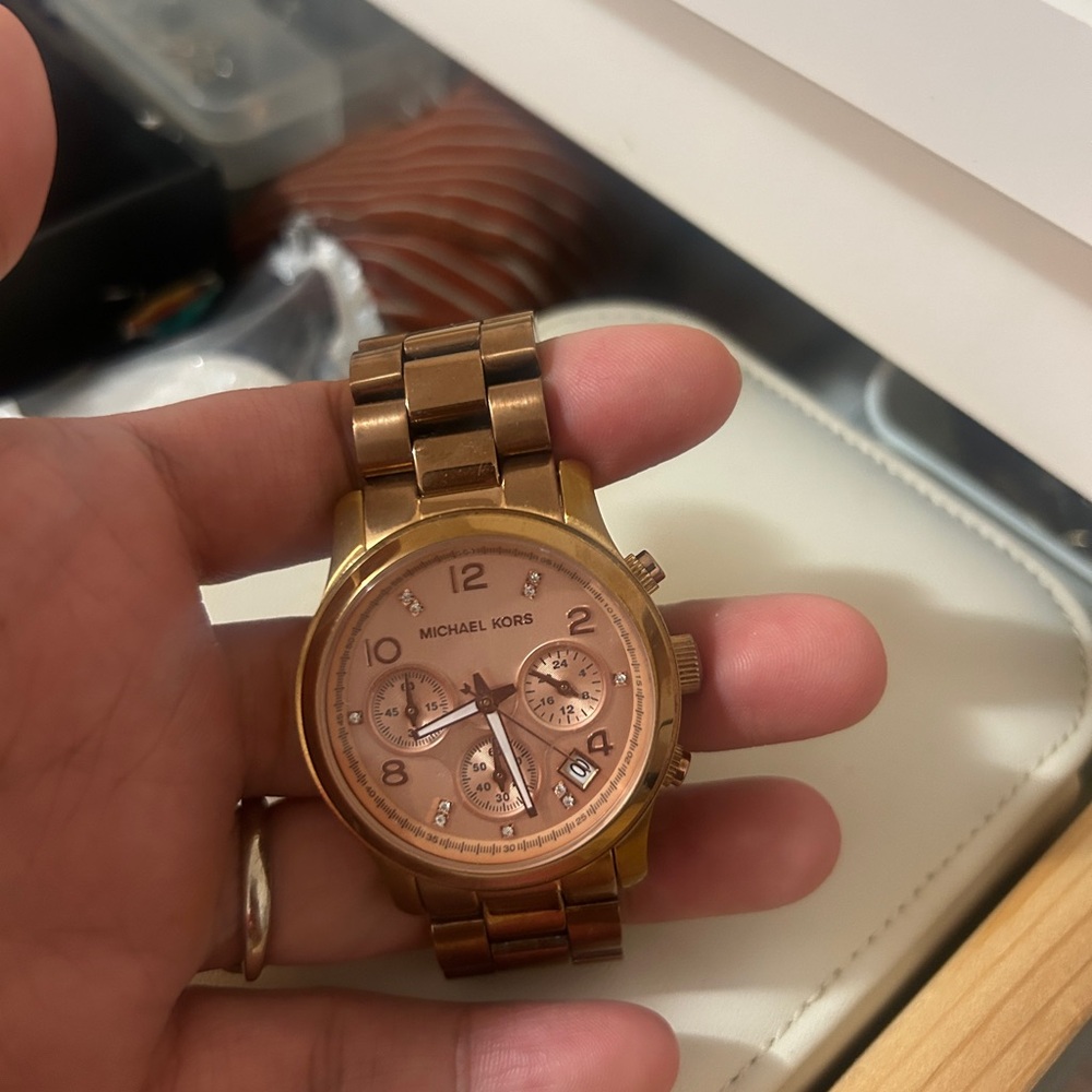 Michael Kors Women’s s Gold Watch